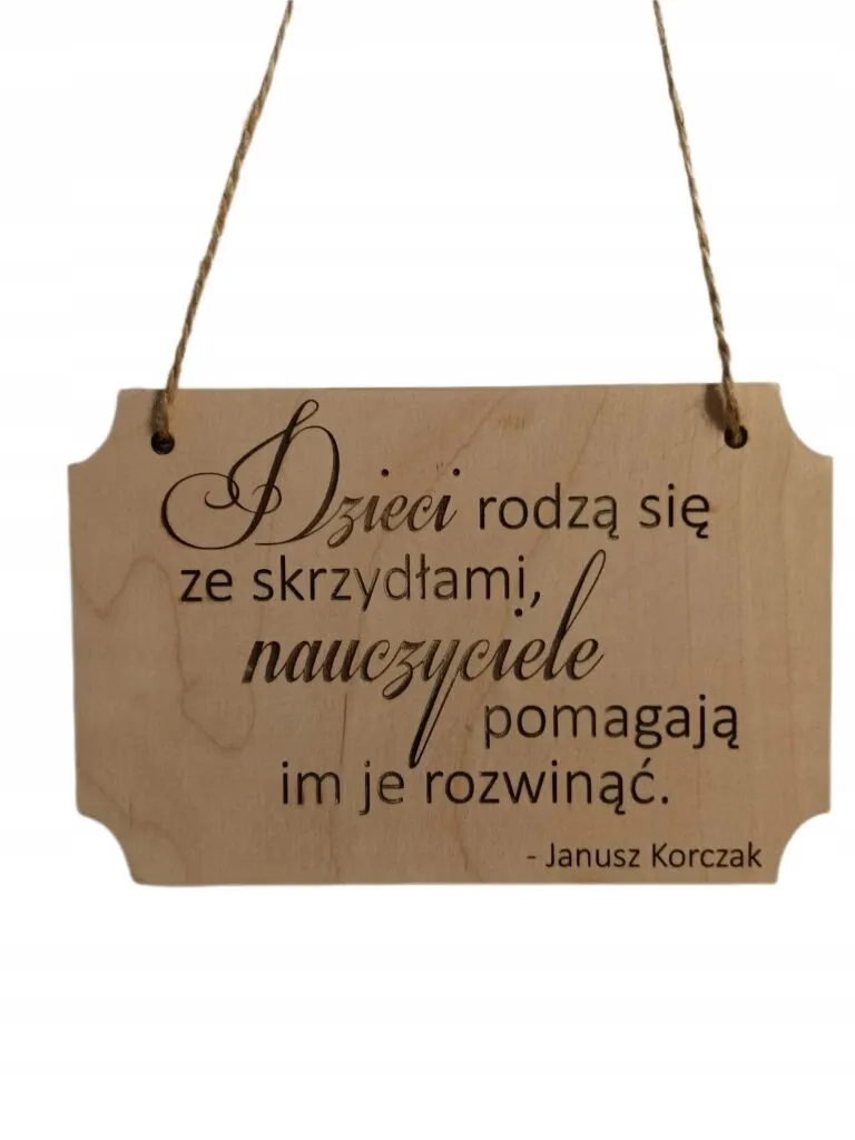 Zawieszka dla nauczyciela z grawerem "Dzieci rodzą się ze skrzydłami..."  PREZENT NA DZIEŃ NAUCZYCIELA DLA WYCHOWAWCY  - K215