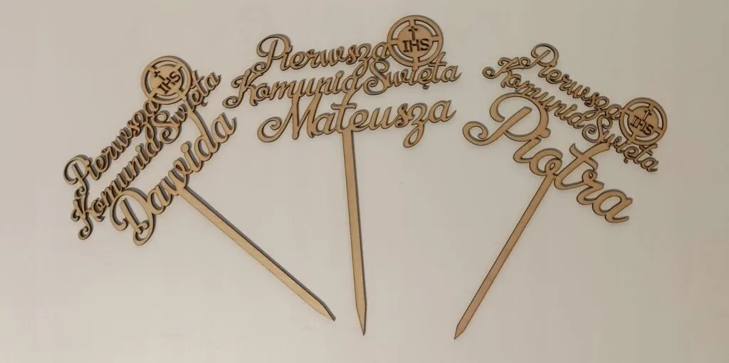 PERSONALIZOWANY TOPPER KOMUNIJNY PIERWSZA KOMUNIA ŚWIĘTA + IMIĘ - K171