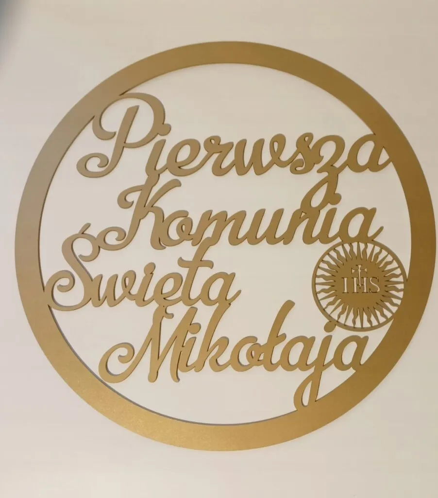 DEKORACJA NA PIERWSZĄ KOMUNIĘ