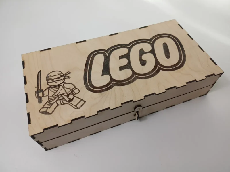 DREWNIANE PUDEŁKO OZDOBNE LEGO NINJAGO - PUDEŁKO NA KLOCKI LUDZIKI - M174
