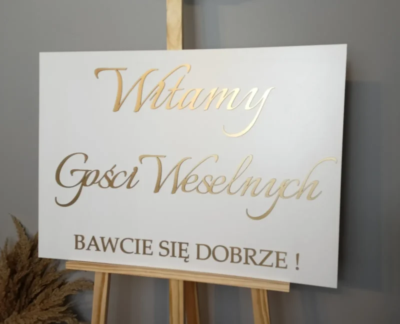 TABLICA POWITALNA ZŁOTE NAPISY "WITAMY GOŚCI WESELNYCH BAWCIE SIĘ DOBRZE!" DEKORACJE WESELNE - M221