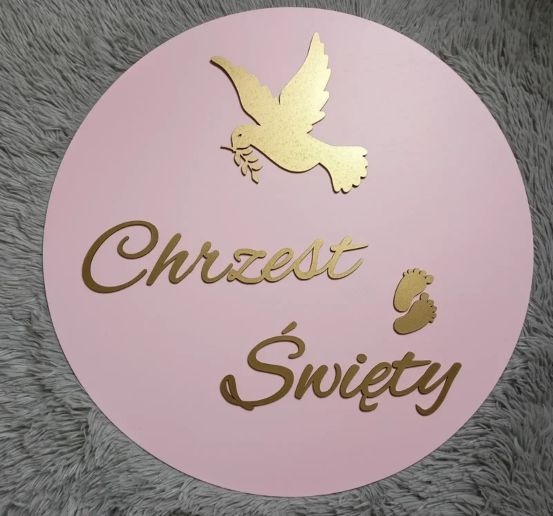 RÓŻOWA TABLICA CHRZEST ŚWIĘTY GOŁĄBEK I ZŁOTE STÓPKI + IMIĘ - DEKORACJA NA CHRZEST, TABLICA POWITALNA - M239