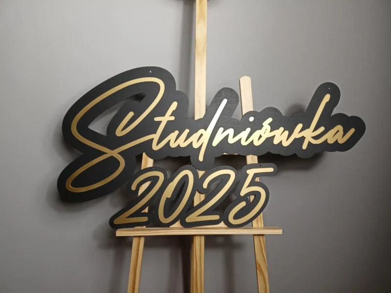 DUŻY NAPIS NA ŚCIANKĘ "Studniówka+rok" CZARNO-ZŁOTY - DEKORACJA ŚCIANKI BALONOWEJ, DEKORACJE NA STUDNIÓWKĘ - M286