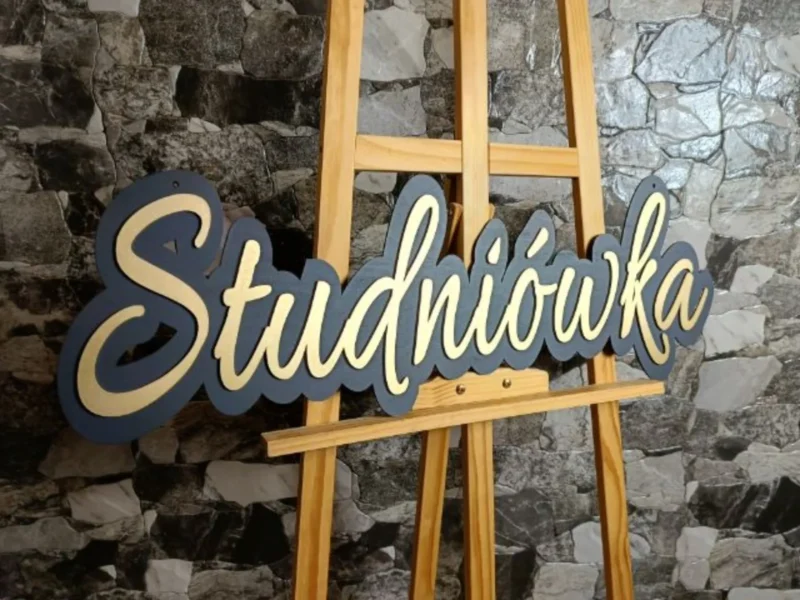 NAPIS NA ŚCIANKĘ "Studniówka" 80 cm CZARNO-ZŁOTY - DEKORACJA ŚCIANKI BALONOWEJ, DEKORACJE NA STUDNIÓWKĘ - M414