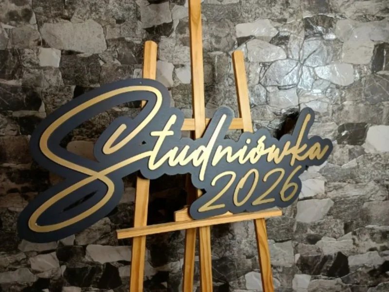 DUŻY NAPIS NA ŚCIANKĘ 100 cm "Studniówka i rok" CZARNO-ZŁOTY - DEKORACJA ŚCIANKI BALONOWEJ, DEKORACJE NA STUDNIÓWKĘ - M415